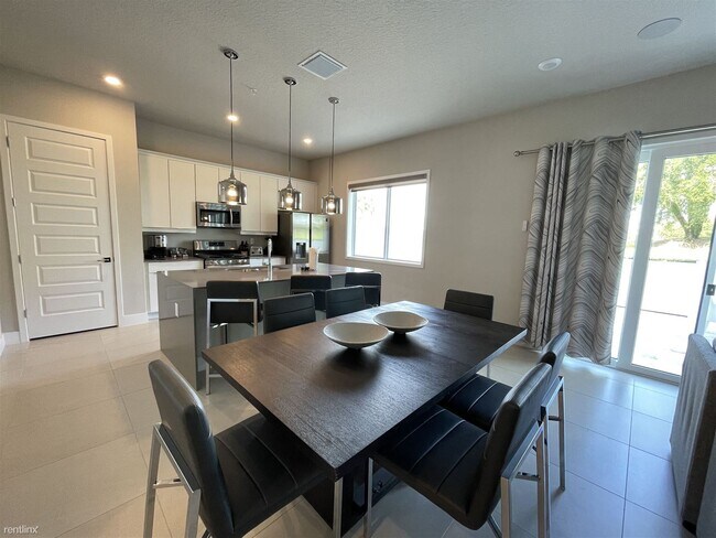 Foto del edificio - 3 br, 2.5 bath Condo - 7740 Sandy Ridge Dr...