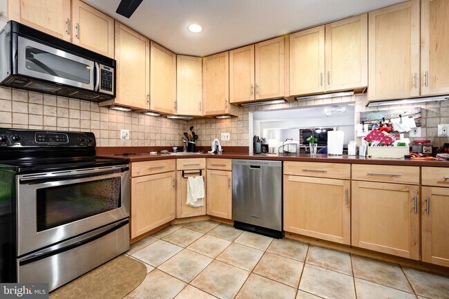 Foto del edificio - 11708 Magruder Ln