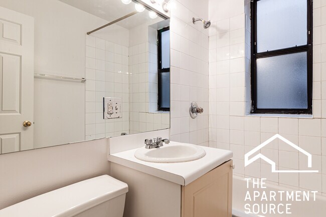 Foto del edificio - 923 W Dickens Ave