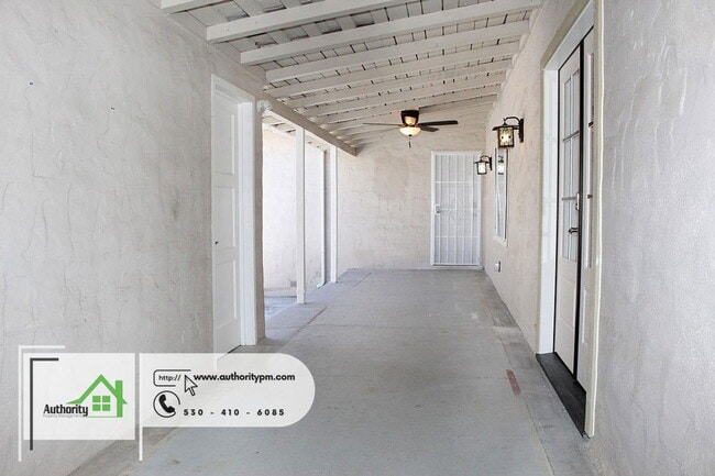 Foto del edificio - 2651 Foothill Blvd