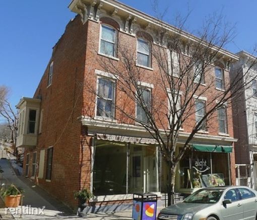 Foto principal - 386 Main St