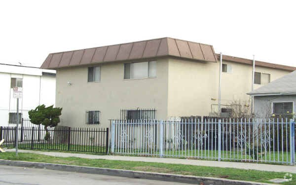 Primary Photo - 6102 11th Ave