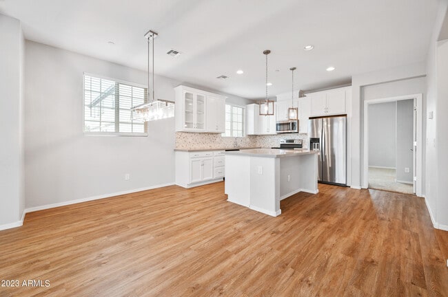 Foto del edificio - 1752 E CHELSEA Ln