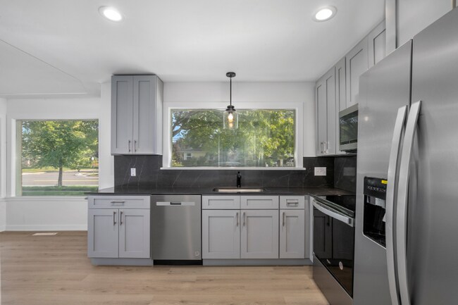 Foto del edificio - 2635 Fuller Ave NE