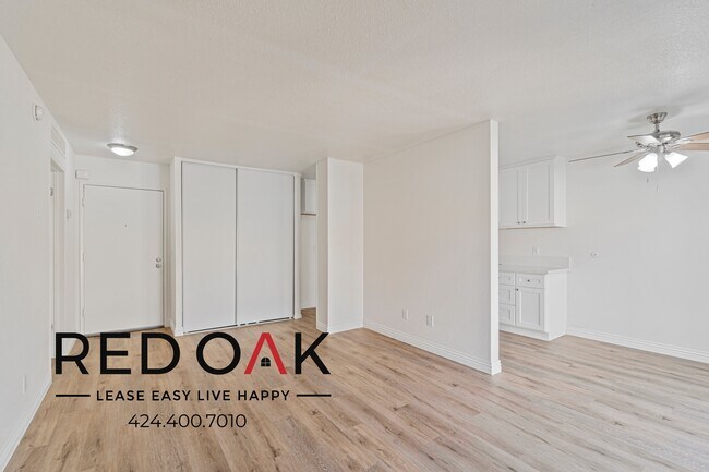 Foto del edificio - Fabulous One Bedroom Featuring a Sunny, Op...