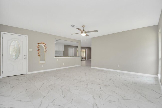 Building Photo - 5822 Heatherbloom Dr