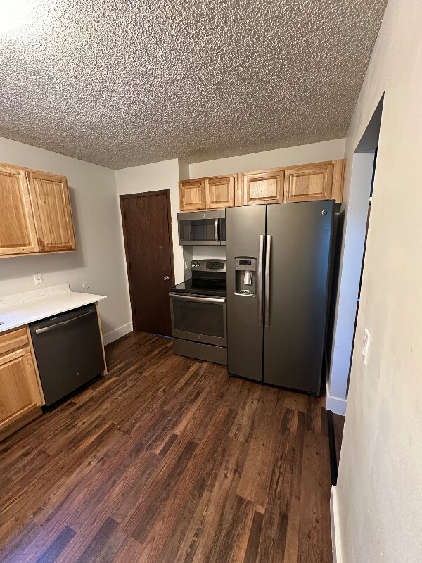 Building Photo - 7809 Prairie Ave