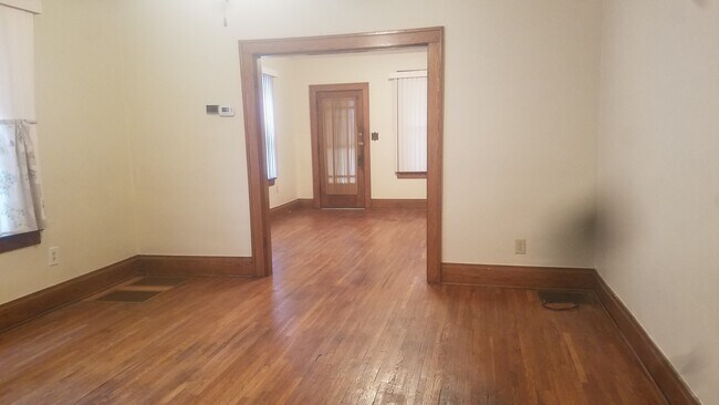 Foto del edificio - 2842 Indianola Ave