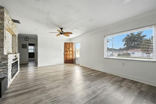Foto del edificio - 405 N Buena Vista Ave