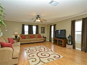 Foto del edificio - 2408 Glen Field Dr