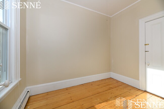 Building Photo - 133 Otis St