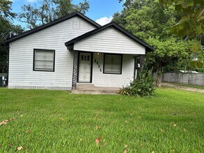 Building Photo - 5605 Lavender St
