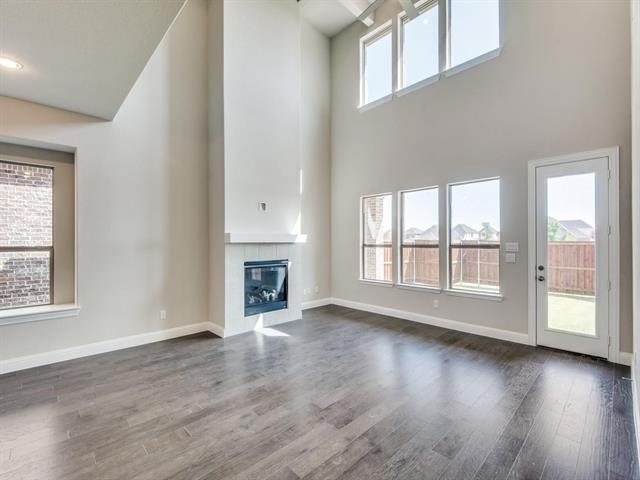 Building Photo - 12714 Royal Oaks Ln