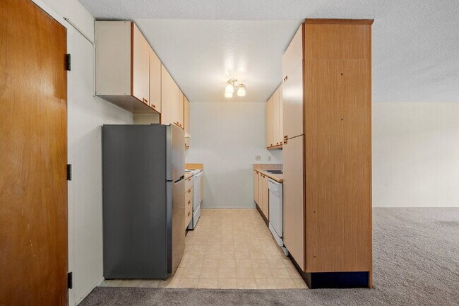 Foto del edificio - 8308 Regents Rd
