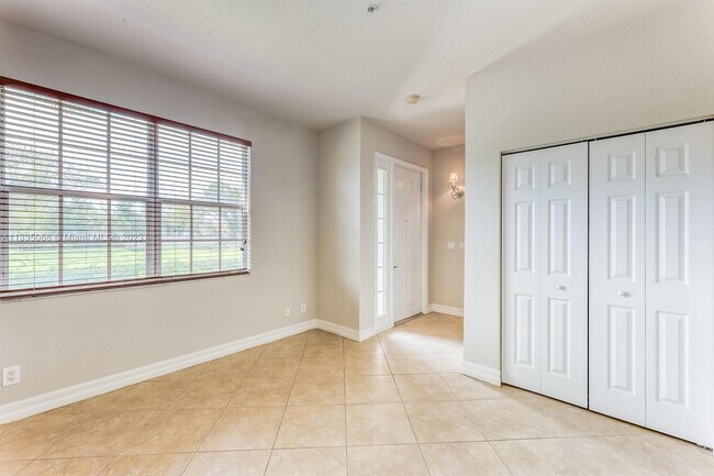 Foto del edificio - 1856 NW 9th St