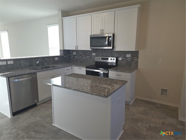 Building Photo - 874 Crested Iris