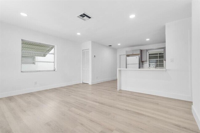 Foto del edificio - 1005 SW 3rd Way