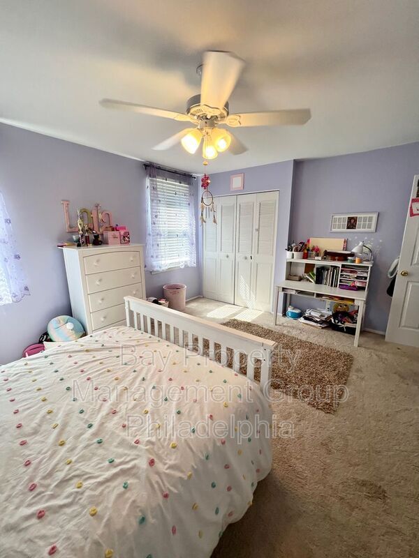 Foto del edificio - 6256 Madison Ct