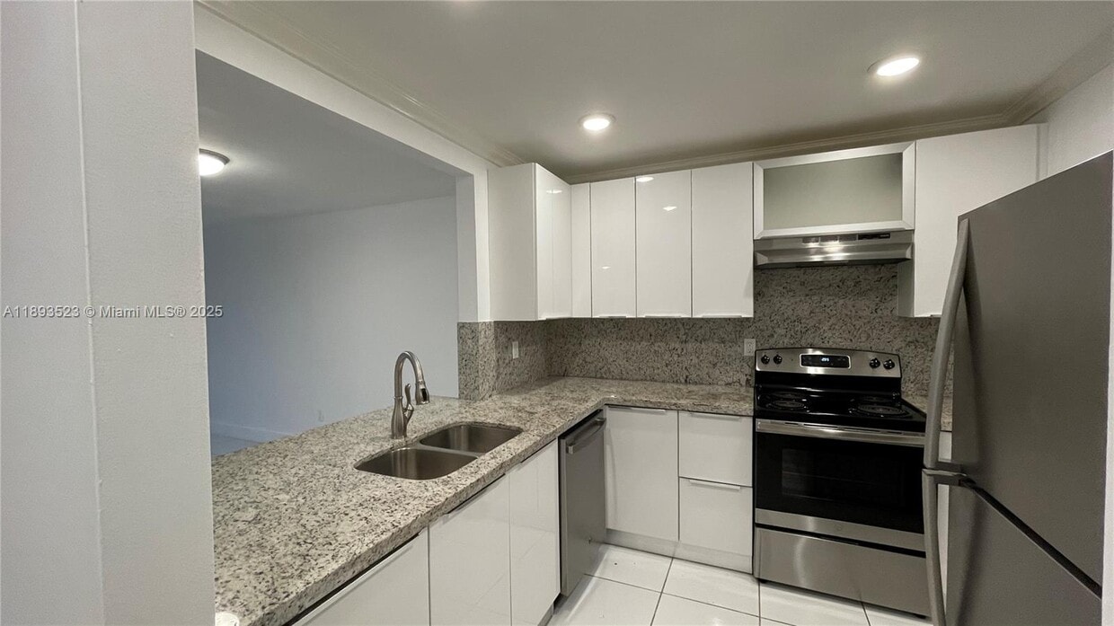 Foto principal - 7830 Camino Real