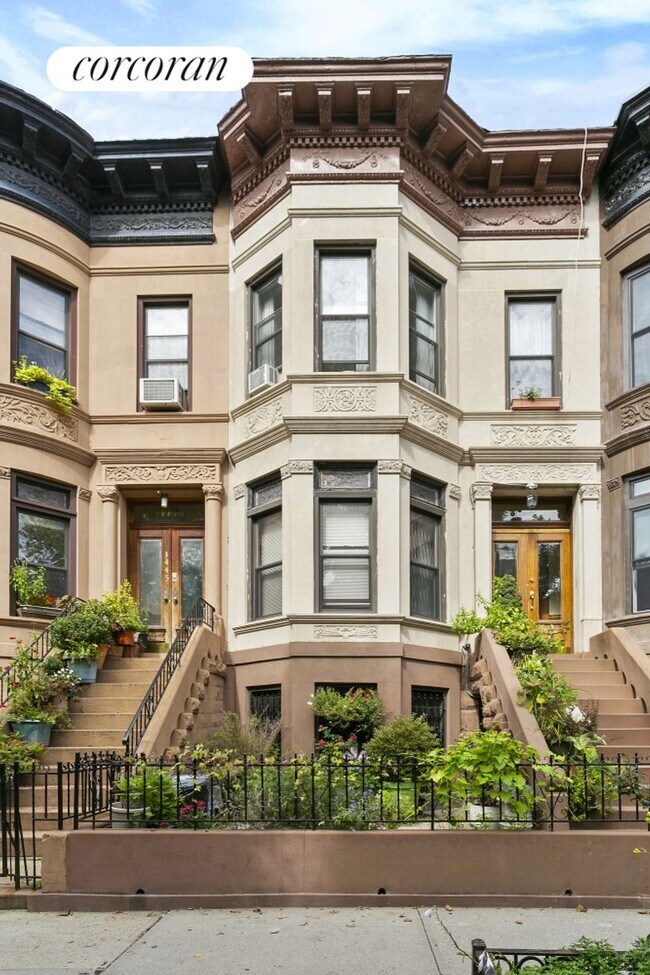 Foto del edificio - 1447 Dean St