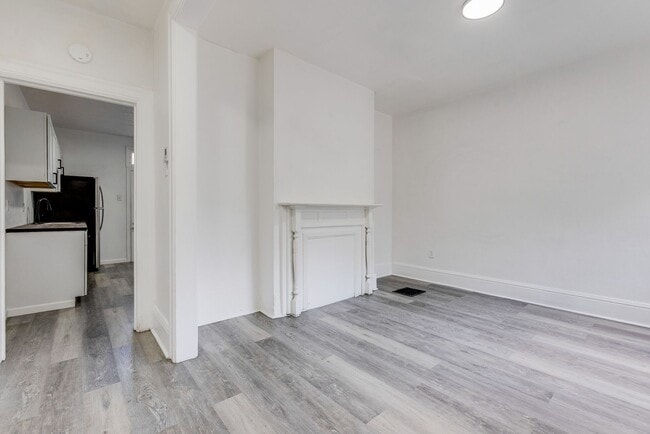 Building Photo - 949 Freeland St