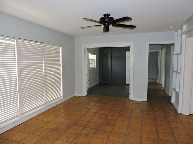 Foto del edificio - Convenient Northeast location!