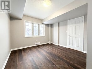 Building Photo - 16 Saunter Ct