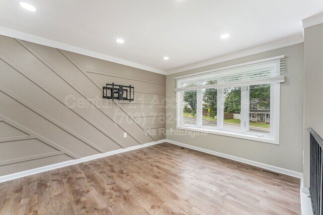 Building Photo - 13566 Princedale Dr