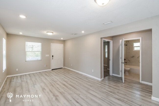Building Photo - 804 Westbrook Rd