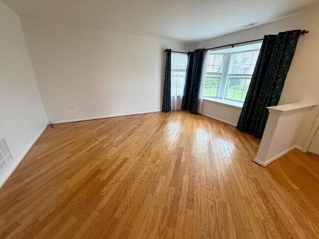 Foto del edificio - 113 Broadleaf Pl
