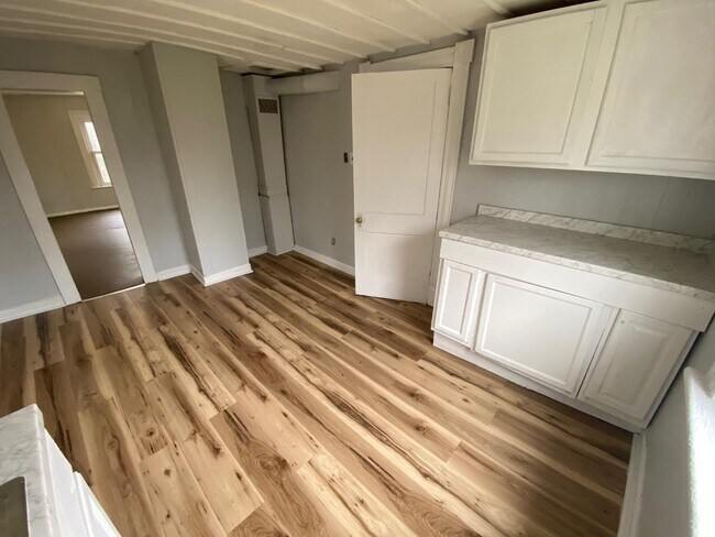 Foto del edificio - 1519 Campbell Ave