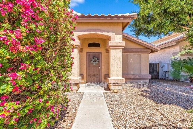 Foto del edificio - 1616 E Heather Ave