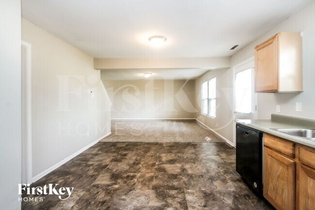 Building Photo - 10823 Gathering Dr