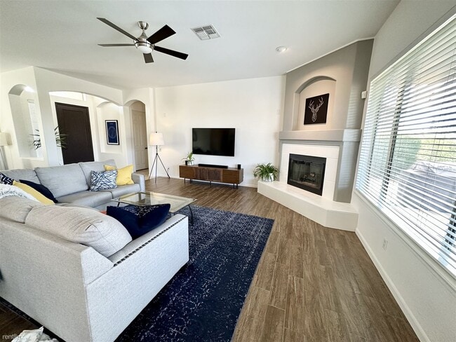 Foto del edificio - 3 br, 2 bath House - 28814 North 49th Way