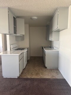 Foto del edificio - Quail Springs Village Apartments