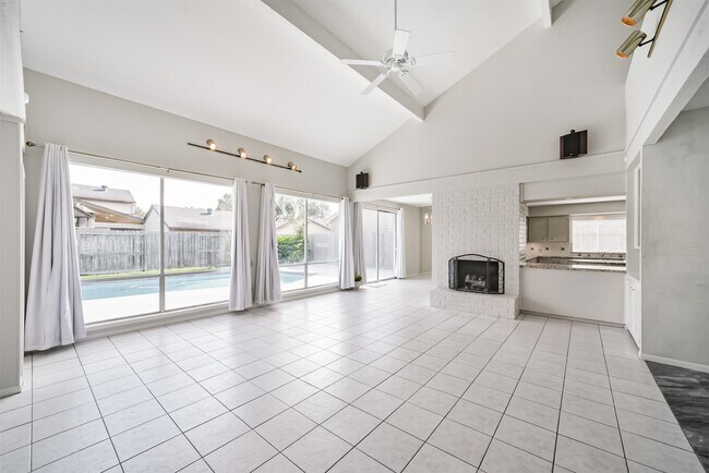 Foto del edificio - 11826 Cedar Pass Dr