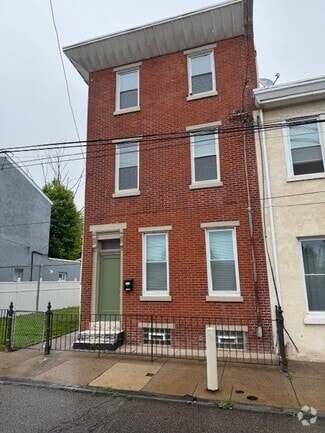 Building Photo - 1249 Adams Ave