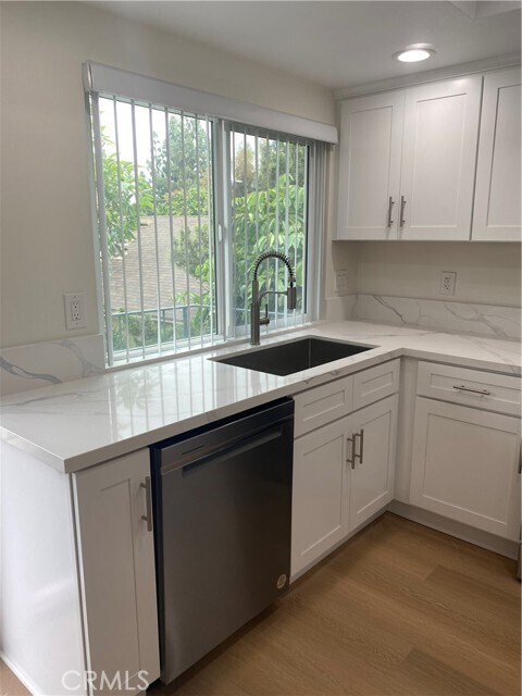 Foto del edificio - 10175 El Corazon Ave