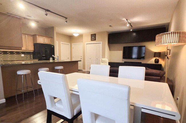 Photo du bâtiment - 160 Magrath Rd NW