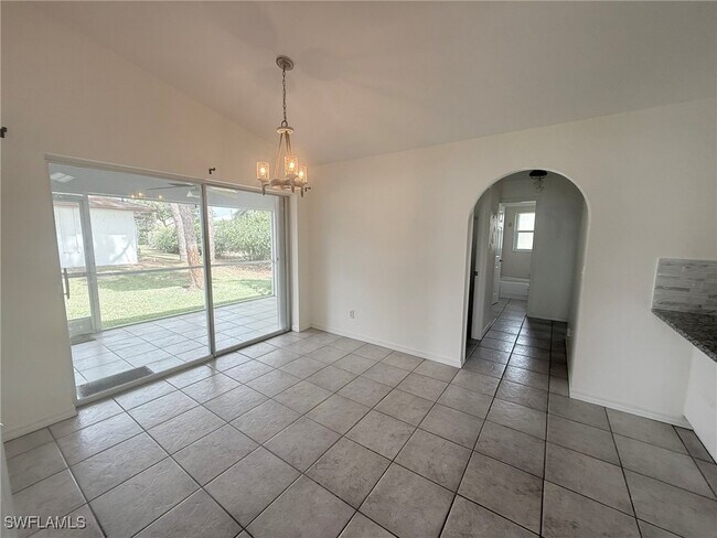 Foto del edificio - 4150 Tarpon Ave