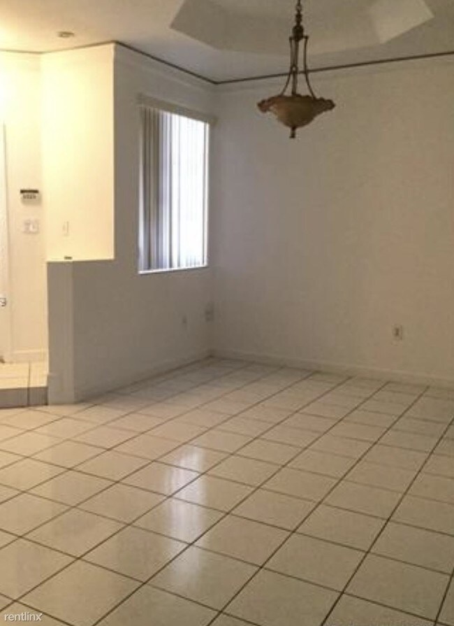 Foto del edificio - 3 br, 2.5 bath  - 8220 NW 10th St Apt 8