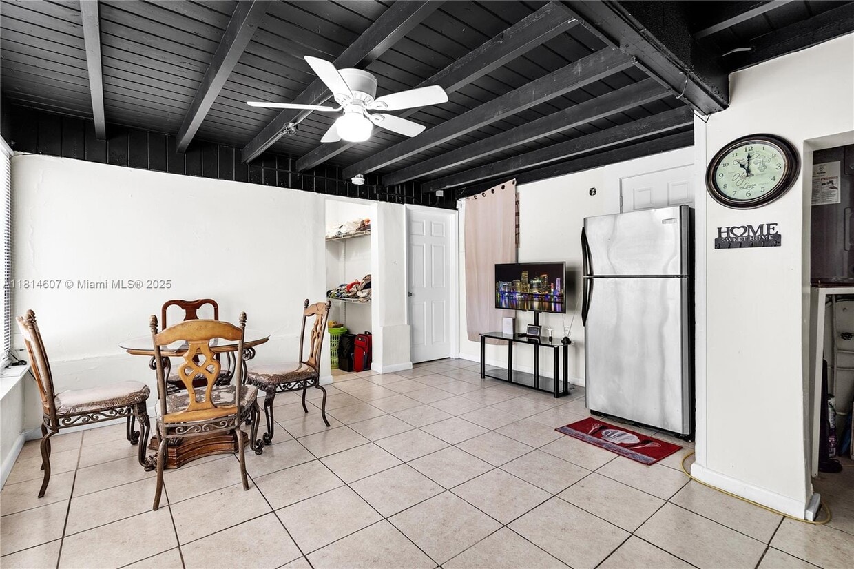 Building Photo - 1185 NW 118th St