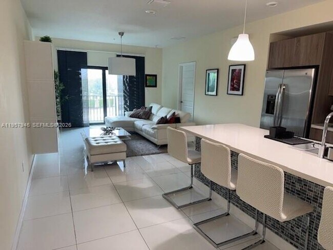 Foto del edificio - 7805 NW 104th Ave