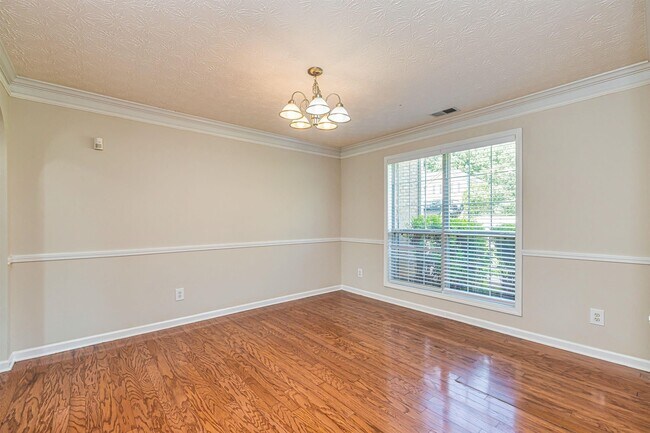 Foto del edificio - 1190 Folkstone Dr