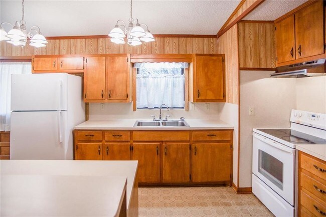 Building Photo - 111 Mill Race Ln