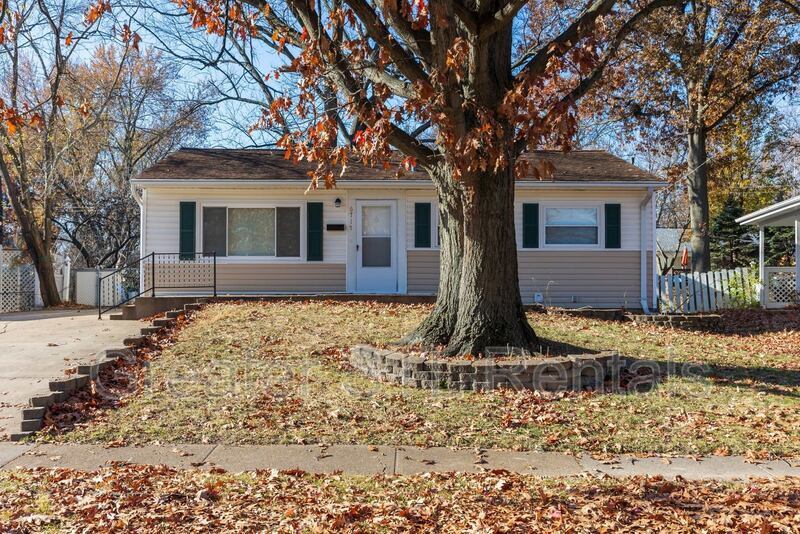 6717 Lightwood Dr, Hazelwood, MO 63042 House Rental in Hazelwood, MO
