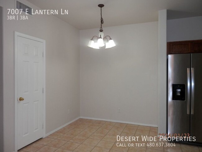 Building Photo - 7007 E Lantern Ln W