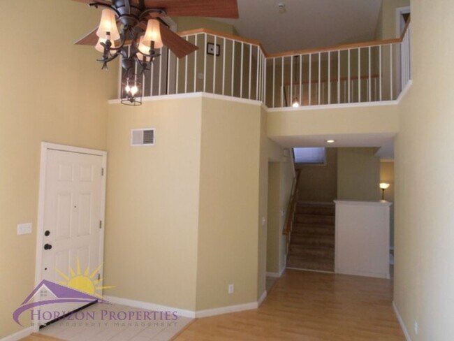 Foto del edificio - Spacious 3 Bed 2.5 Bath 1,959 Sq. Ft. Antelope Home