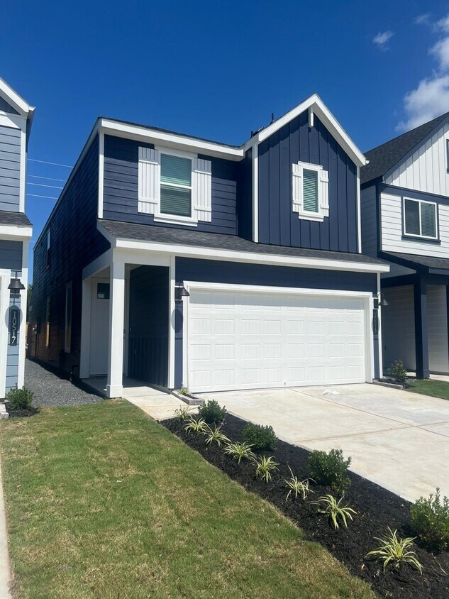 Foto principal - 10519 Hadley Pk Trl