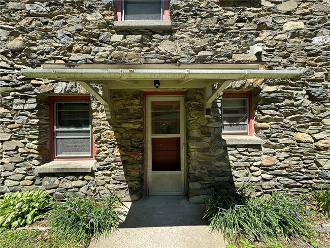 Building Photo - 23 Musselman Dr